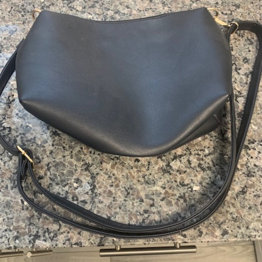 BLACK PURSE